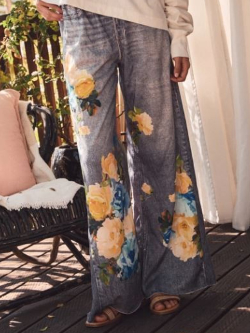 Wide Leg Floral Print Jeans - Yellow & Blue Roses